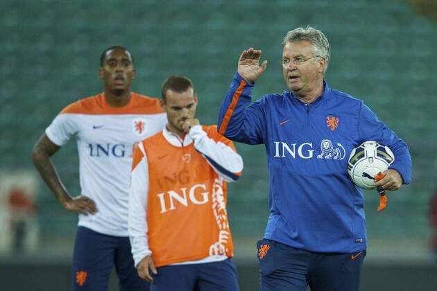Guus Hiddink, 75. Geburtstag am 8. November (L-R) Leroy Fer of Holland, Wesley Sneijder of Holland, coach Guus Hiddink of Holland during the training session of The Netherlands in Bari on September 3, 2014 in Bari, Italy. Netherlands Training session in Bari 2014 2015 xVIxxIVx 2600647