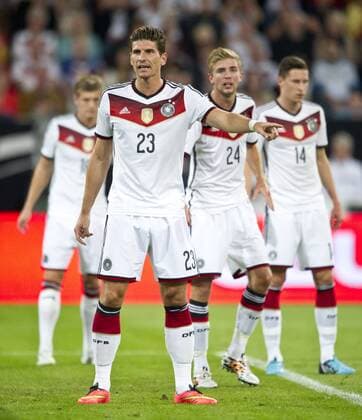 vl: Toni KROOS, Mario GOMEZ, Christoph KRAMER und Julian DRAXLER (alleGER) Fussball Länderspiel: Deutschland - Argentinien in der Esprit-Arena in Düsseldorf, Deutschland am 03.09.2014,