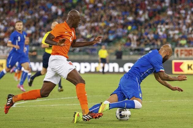 (L-R) Bruno Martins Indi of Holland, Simone Zaza of Italy during the friendly match between Italy and The Netherlands on September 4, 2014 at Stadio San Nicola in Bari, Italy. Italy v Netherlands International Friendly 2014 2015 xVIxxIVx 2603880