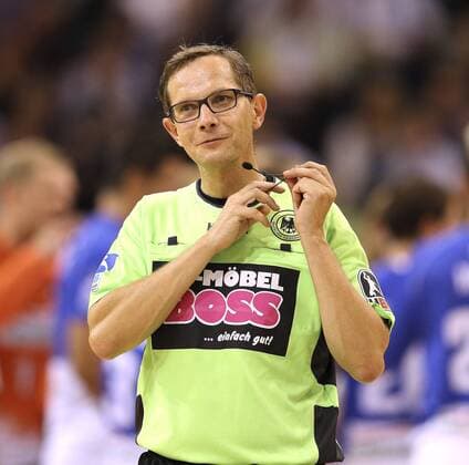 Foto : Schiri Marcus Helbig Sonntag, 31.08.2014, HBL , 1. Liga Handball HSV - THW Kiel