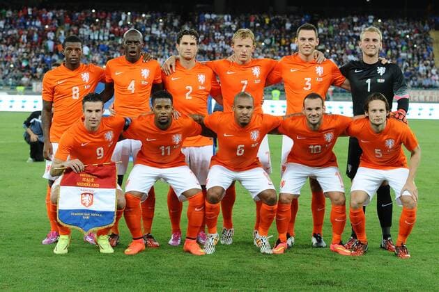 Team Netherlands : Jasper Cillessen, Daryl Janmaat, Stephan De Vrij, Bruno Martins Indi, Daley Blind, Nigel De Jong, Dirk Kuyt, Georginio Wijnaldum, Robin Van Persie, Wesley Sneijder, Jeremain Lens. Bari 04-09-2014 Stadio San Nicola. AntoxBalda