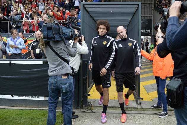 - OOSTENDE, BELGIUM: Belgium s Axel Witsel and Belgium s Laurent Ciman pictured before a training session of Belgian national soccer team Red Devils, Saturday 06 September 2014, in Oostende. YORICKxJANSENS  premiumd 04309147