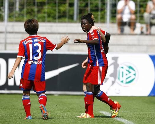 SC Freiburg - FC Bayern München Jubel Eunice BECKMANN, FCB , quer, Fußball, Frauen, Allianz-Frauen-Bundesliga Saison 2014 2015
