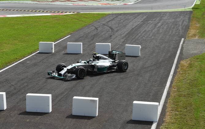 Nico Rosberg; Mercedes Grand Prix, Verbremser, formula 1 GP, Italien in Monza, 07.09.2014 Photo:mspb Jerry Andre Nico Rosberg; Verbremser, formula 1 GP, Italien,