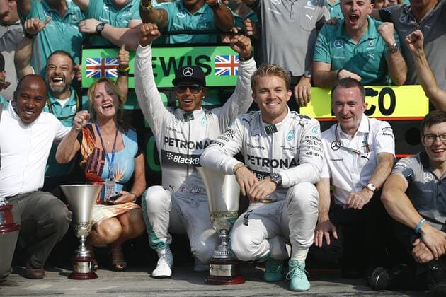 Motorsports: FIA Formula One World Championship 2014, Grand Prix of Italy, Anthony Hamilton, 44 Lewis Hamilton (GBR, Mercedes AMG Petronas F1 Team), 6 Nico Rosberg (GER, Mercedes AMG Petronas F1 Team), Paddy Lowe (GBR, Mercedes AMG Petronas F1 Team), xHOCHxZWEIx