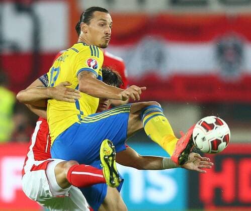 08.09.2014, Ernst Happel Stadion, Wien, AUT, UEFA Euro 2016 Qualifikation, Österreich vs Schweden, Gruppe G, im Bild Alexandar Dragovic, (AUT, 3) und Zlatan Ibrahimovic, (SWE, 10) during the UEFA EURO 2016 qualifier group G match between Austria and Sweden at the Ernst Happel Stadion, Vienna, Austria on 2014 09 08. EP_tha