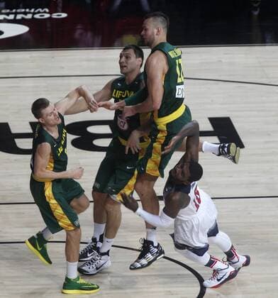 World Cup played between USA and Lithuania. In this picture, Kyrie Irving. xFRANCESCxADELANTADOx 