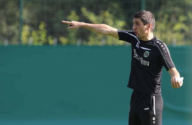 17.09.2014, Hannover Fussball, Fußball, Bundesliga Saison 2014 - 2015, Hannover 96, Training, Trainer Tayfun Korkut