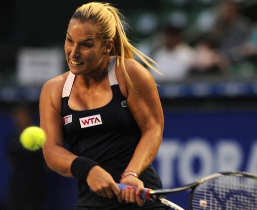 (140919) -- TOKYO, Sept. 19, 2014 -- Dominika Cibulkova of Slovakia during the third round match at the Toray Pan Pacific Open tournament in Tokyo, Japan, Sept. 19, 2014. 