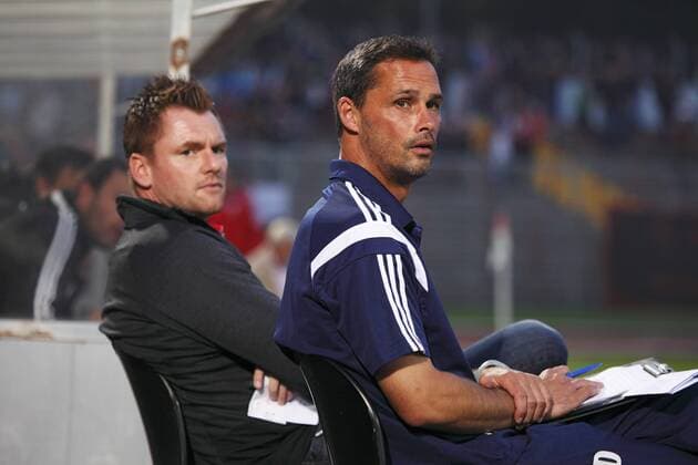 Trainerbank Lotte, Trainer Michael Boris links und Co-Trainer Frank Doepper, Stadion Niederrhein Oberhausen, Regionalliga West, 2014 2015, RW Oberhausen gegen VfL Sportfreunde Lotte 0:1 Sport, Fussball, Regionalliga West, 2014 2015, Rot-Weiss Oberhausen gegen VfL Sportfreunde Lotte 0:1, Stadion Niederrhein in Oberhausen, Trainerbank Lotte, Trainer Michael Boris links und Co-Trainer Frank Doepper, sports, football, Regional League West, 2014 2015, Rot Weiss Oberhausen versus VfL Sportfreunde Lotte 0:1, Stadium Niederrhein in Oberhausen, coaching bench, coach Michael Boris left and assistant coach Frank Doepper