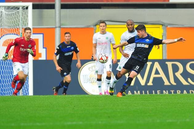 20-09-2014 pmk MV138579 Fussball Herren Bundesliga Saison 2014 2015 SC Paderborn - Hannover 96 2:0 (0:0) Tor zum 2:0 durch STOPPELKAMP (aus 83m) Ron-Robert ZIELER -Torwart- Hannover Christian STROHDIEK Paderborn Artur SOBIECH Hannover MARCELO Hannover Moritz STOPPELKAMP Paderborn Hiroshi KIYOTAKE Hannover