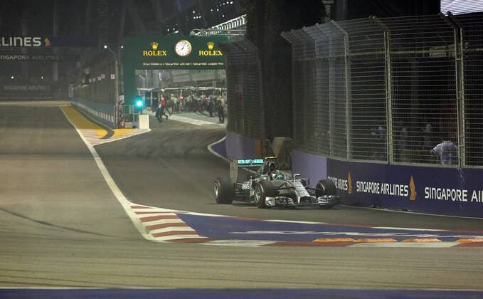 Nico Rosberg; Mercedes Grand Prix, Startet aus der Pitlane, formula 1 GP, Singapore, 21.09.2014 Photo:mspb Thomas Melzer Nico Rosberg; Pitlane Start, formula 1 GP, Singapore,