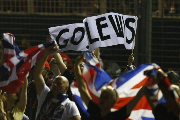 Motorsports: FIA Formula One World Championship 2014, Grand Prix of Singapore, fans of 44 Lewis Hamilton (GBR, Mercedes AMG Petronas F1 Team), xHOCHxZWEIx