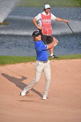 21.09.2014. Newport, Wales. ISPS Handa Wales Open Golf at Celtic Manor. Day 4. Eddie Pepperell finds sand at the 18th xJonxBromleyx  ActionPlus20225565