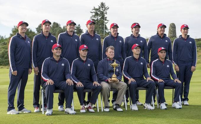 Team USA pose with the Ryder Cup, during the Team USA photo call, shows Rickie Fowler, Jim Furyk, Zach Johnson, Matt Kuchar, Phil Mickelson, Patrick Reed, Jordan Spieth, Jimmy Walker, Bubba Watson, Keegan Bradley, Teamcaptain Tom Watson, Hunter Mahan and Webb Simpson Gleneagles, Auchterarder, Perthshire, Scotland. The Ryder Cup. xStephenxBartholomewx ActionPlus11562797