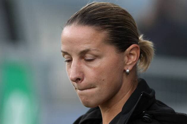 Inka Grings (MSV Duisburg, Trainerin), enttäuscht schauend, Enttäuschung, Frustration, disappointed, pessimistisch, Fussball, Allianz Frauen-Bundesliga, TSG 1899 Hoffenheim - MSV Duisburg, xozx