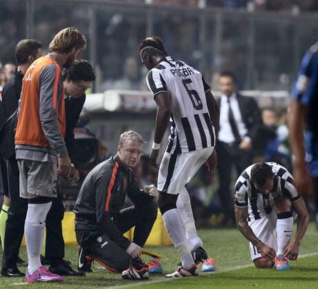 Serie A Atalanta Bergamo - Juventus Turin Paul Pogba-Carlos Tevez cambiano le scarpe 