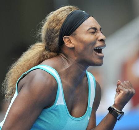 Serena Williams of the United States reacts to her score during the women s 1st round match at the 2014 China Open in Beijing, capital of China, on Sept. 29, 2014. (SP)CHINA-BEIJING-TENNIS-CHINA OPEN LixWen 
