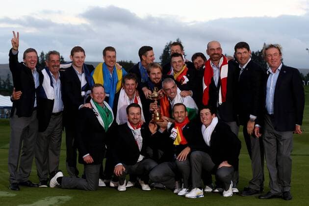 GOLF - PGA, Ryder Cup 2014 PERTHSHIRE,SCOTLAND,28.SEP.14 - GOLF - PGA Golf Herren Tour, Ryder Cup, Auchterarder Golf Club, award ceremony. Image shows the European team. Keywords: trophy. 