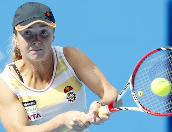 Elina Svitolina of Ukraine returns a shot during the women s 2nd round match at the 2014 China Open in Beijing, capital of China, on Sept. 30, 2014. ChenxJianli 