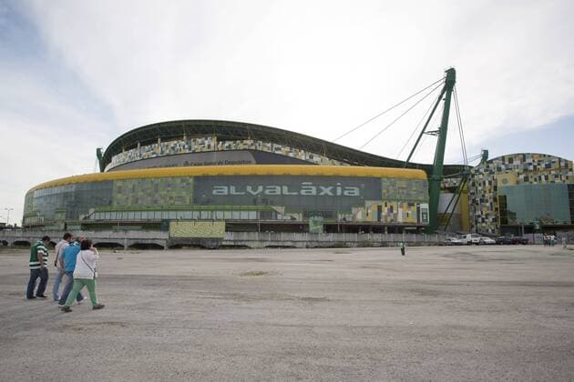 Fußball, Stadiongeschichte Sporting Lissabon A general view of the Estadio Jose Alvalade, home of Sporting Lisbon EDITORIAL USE ONLY. No use with unauthorised audio, video, data, fixture lists, club league logos or live services. Online in-match use limited to 120 images, no video emulation. No use in betting, games or single club league player publications.