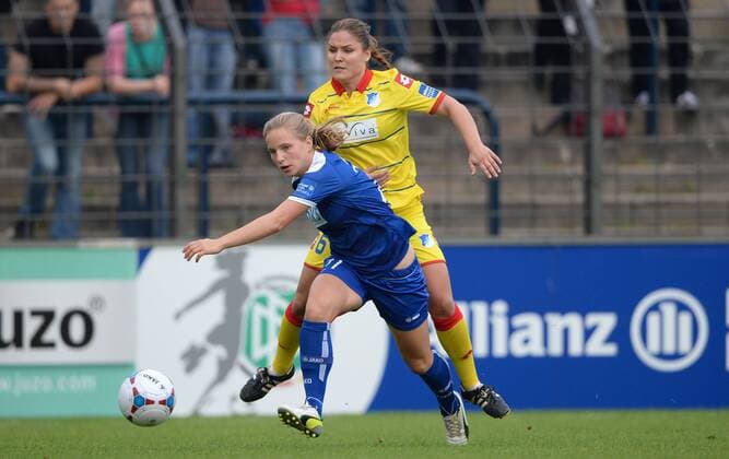 Tabea Kemme (li., Pot) und Silvana Chojnowski (re., TSG), Fussball, Allianz Frauen-Bundesliga, 1. FFC Turbine Potsdam - TSG 1899 Hoffenheim, xjkx