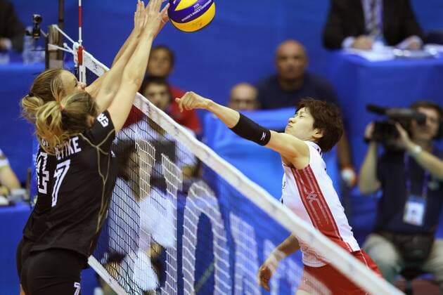 (R-L) Miyu Nagaoka (JPN), Jennifer Pettke, Margareta Kozuch (GER), OCTOBER 2, 2014 - Volleyball : FIVB Volleyball Women s World Championship Second Round Pool E match between Germany 2-3 Japan at PalaTrieste in Trieste, Italy. Noxthirdxpartyxsales  ( yafa002571)