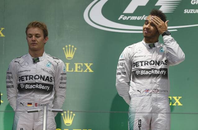 Motorsports: FIA Formula One World Championship 2014, Grand Prix of Japan, 6 Nico Rosberg (GER, Mercedes AMG Petronas F1 Team), 44 Lewis Hamilton (GBR, Mercedes AMG Petronas F1 Team), xHOCHxZWEIx