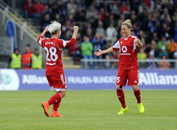 05.10.2014, xhbx, Fussball 1.Bundesliga Damen, 1.FFC Frankfurt - Herforder SV, v.l. Torjubel, Goal celebration, celebrate the goal 4:1 Jessica Fishlock (1.FFC Frankfurt), Svenja Huth (1.FFC Frankfurt)