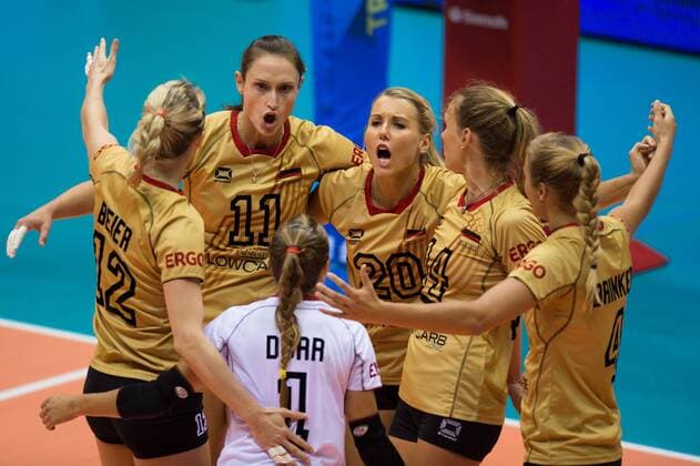 05.10.2014, Pala Trieste, Triest Volleyball, FIVB Volleyball Women s World Championship 2014, 2. Runde, Deutschland (GER) vs. Aserbaidschan (AZE) Jubel Heike Beier ( 12 GER), Christiane Fürst Fuerst ( 11 GER), Lenka Dürr Duerr ( 1 GER), Mareen Apitz ( 20 GER), Margareta Kozuch ( 14 GER), Maren Brinker ( 4 GER)