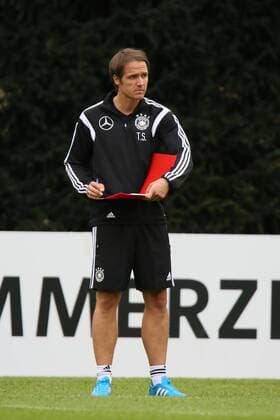 Der neue Co-Trainer Thomas Schneider - Training der Deutschen Nationalmannschaft in Frankfurt