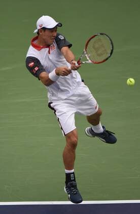 Kei Nishikori of Japan prepares in the second round of the men s singles during the 2014 Shanghai Rolex Masters tennis tournament in Shanghai, China, 8 October 2014.  20141008_28711