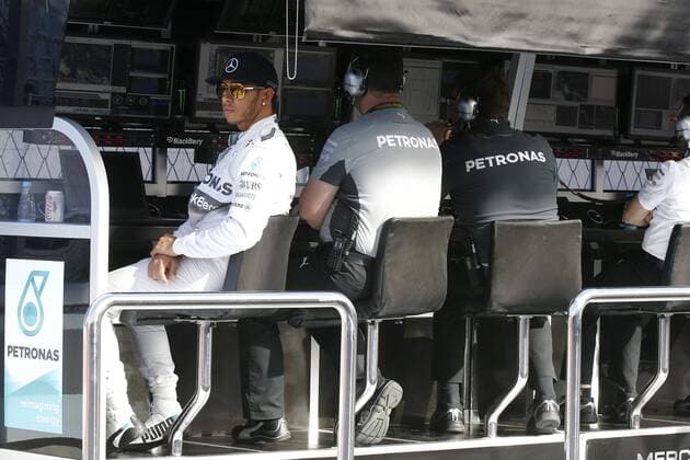 Motorsports: FIA Formula One World Championship 2014, Grand Prix of Russia, 44 Lewis Hamilton (GBR, Mercedes AMG Petronas F1 Team), xHOCHxZWEIx