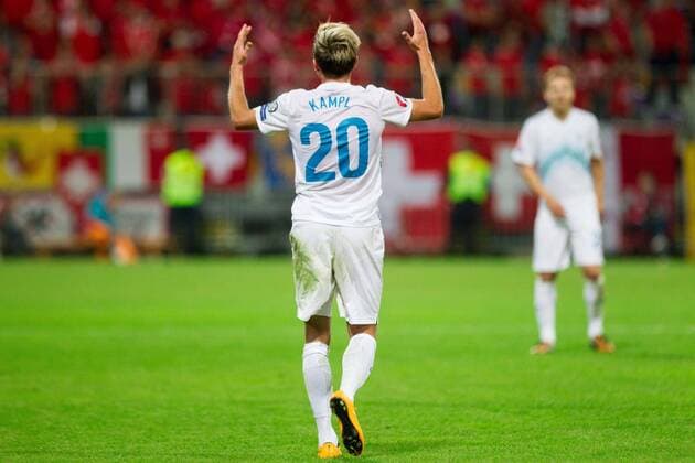 09.10.2014, Stadion Ljudski vrt, Maribor, SLO, UEFA Euro Qualifikation, Slowenien vs Schweiz, Gruppe E, im Bild Kevin Kampl of Slovenia reacts during the UEFA EURO 2016 Qualifier group E match between Slovenia and Switzerland at the Stadion Ljudski vrt in Maribor, Slovenia on 2014 10 09. ,  EP_SP_PON E  