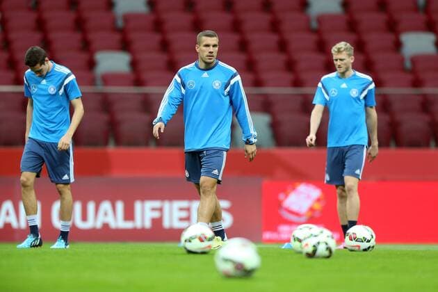 10.10.2014 WARSZAWA, NATIONAL STADIUM, FOOTBALL, UEFA EURO QUALIFICATION, PRACTICE OF GERMANY: LUKAS PODOLSKI (C)  20141010CSLG0004