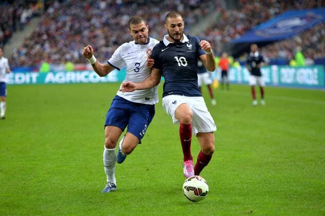 Karim Benzema (fra) - Pepe (por) FOOTBALL : France vs Portugal - match amical - 11 10 2014 AnthonyBIBARD FEP Panoramic 