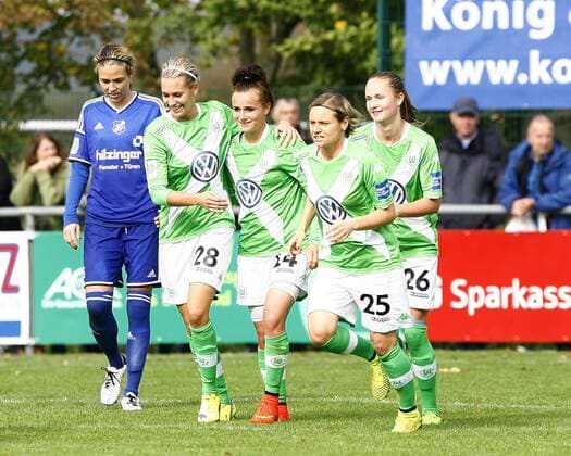 SC Sand - VfL Wolfsburg Jubel VfL Wolfsburg, quer, Fußball, Frauen, Allianz-Frauen-Bundesliga Saison 2014 2015