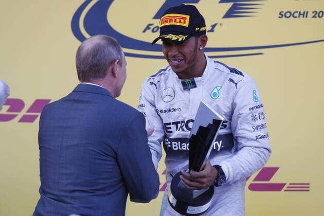Motorsports: FIA Formula One World Championship 2014, Grand Prix of Russia, Vladimir Putin (Russian President), 44 Lewis Hamilton (GBR, Mercedes AMG Petronas F1 Team), xHOCHxZWEIx