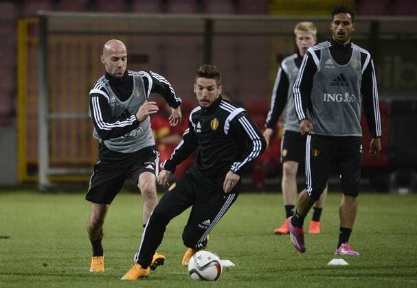 - SARAJEVO, BOSNIA AND HERZEGOVINA: Belgium s Laurent Ciman and Belgium s Dries Mertens pictured during a training session of Belgian national soccer team Red Devils in the Bilino Polje stadium in Sarajevo, Sunday 12 October 2014.. DIRKxWAEM  premiumd 04480988