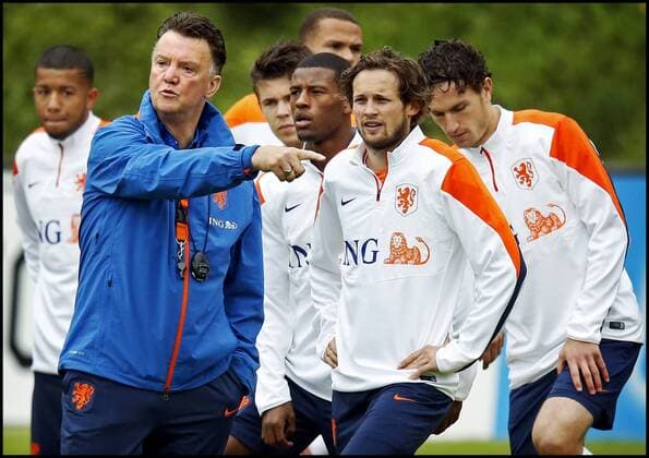 Nederland, Hoenderloo, Louis van Gaal, Giorginio Wijnaldum, Daley Blind xVIxxIVx 2746005