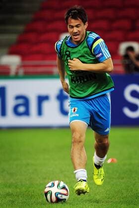Okazaki Shinji of Japan attends a training session at Singapore s National Stadium in Singapore, Oct. 13, 2014. (SP) -TRAINING ThenxChihxWey 