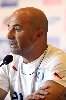 (141014) -- SANTIAGO, Oct. 13, 2014 -- Head coach of Chile s national soccer team Jorge Sampaoli takes part in a press conference in Santiago, capital of Chile, on Oct. 13, 2014. Chile s national soccer team will face on Tuesday Bolivia in a friendly match. ) (da) (sp) (SP)CHILE-SANTIAGO-SOCCER-NATIONAL TEAM ANFP 
