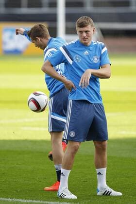 Toni Kroos Abschlusstraining bei SW Essen Uhlenkrug in Essen Fussball Nationalmannschaft 13.10.2014 , Fussball, , EP_FSA