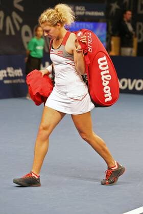 Anna Lena Friedsam (GER) muss sich schon nach der ersten Runde vom Turnier verabschieden und geht mit Tasche vom Platz Tennis, WTA, BGL BNP Paribas Luxembourg Open, 14.10.2014, EP_ANS