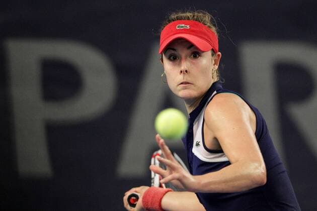 im Bild Alize Cornet (FRA - Frankreich) kurios Tennis, Frauen, 2014 14.10.2014 WTA, BGL BNP Paribas Open Luxembourg - Kockelscheuer, Luxemburg