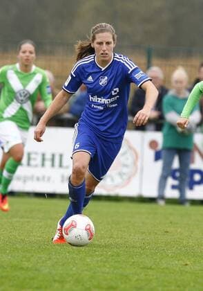 SC Sand - VfL Wolfsburg Rebekah STOTT, SC Sand am Ball, Freisteller, Einzelbild, Aktion hoch, Fußball, Frauen, Allianz-Frauen-Bundesliga Saison 2014 2015