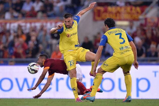Gennaro Sardo Chievo vs Ashley Cole Roma. Roma 18-10-2014 Stadio Olimpico. Football Calcio 2014 2015 Serie A. AS Roma - Chievo Verona AntoniettaxBaldassarre