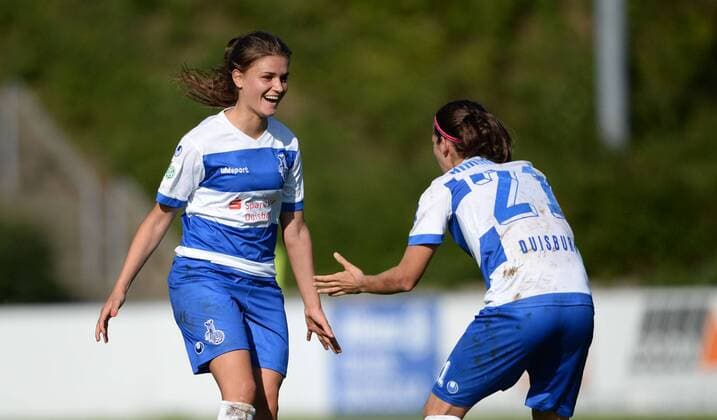 Geldona Morina (li., MSV) und Marina Himmighofen (re., MSV), Jubel nach dem Spiel, Fussball, Allianz Frauen-Bundesliga, MSV Duisburg - 1.FFC Turbine Potsdam, xjkx