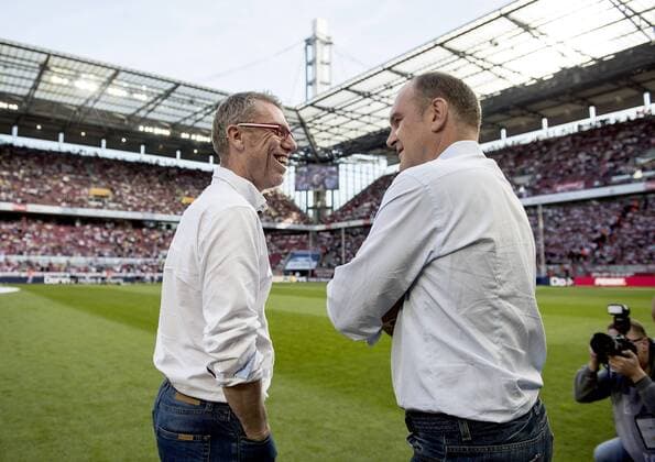 Trainer Peter STÖGER (Stöger) l. mit Jörg SCHMADTKE (Jörg) (Geschäftsführer Köln), Fussball 1. Bundesliga, 8. Spieltag, 1. FC Köln (K) - Borussia Dortmund (DO) 2:1, am 18.10.2014 in Köln Deutschland.