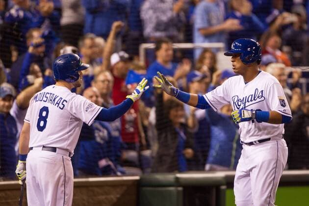 October 21, 2014: Kansas City Royals catcher Salvador Perez (13) celebrates with Kansas City Royals third baseman Mike Moustakas (8) after hitting a home run during the MLB Baseball Herren USA World Series game 1 between the San Francisco Giants and the Kansas City Royals at Kauffman Stadium in Kansas City, Missouri. MLB Baseball Herren USA OCT 21 World Series - Giants at Royals - Game 1 Icon20144702 EDITORIAL USE ONLY